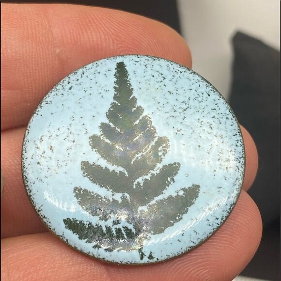 Ladies vintage handmade enameled Christmas tree copper broach - Picture 4 of 7